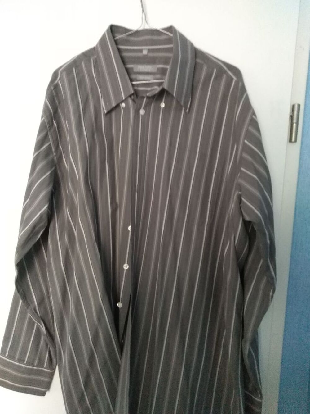 CHEMISE GRISE A RAYURES Vêtements