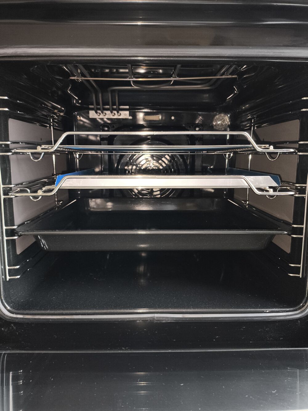 Plaque de cuisson vitro ceramique avec four combin&eacute; Electrom�nager