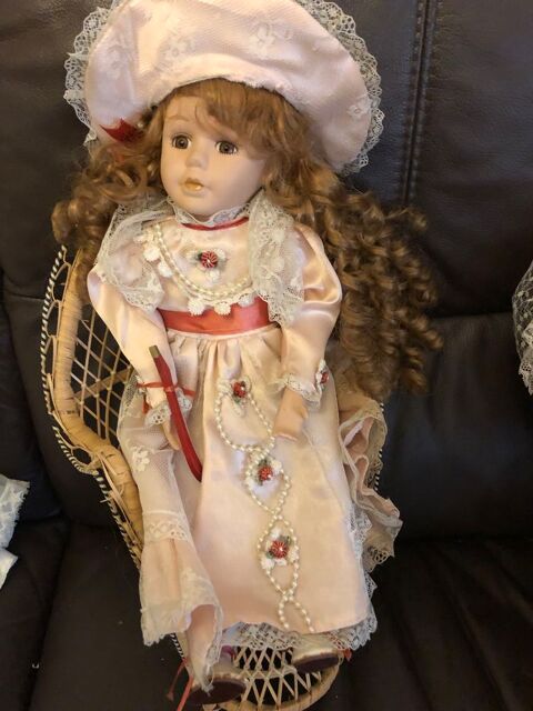 un lot de poup�e ancien en c�ramique en tr�s bonne �tat 50 Poitiers (86)