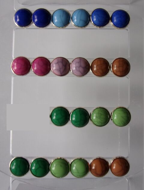 Lot de 62 bijoux fantaisies cabochon mat imitation pierre 35 Lennon (29)