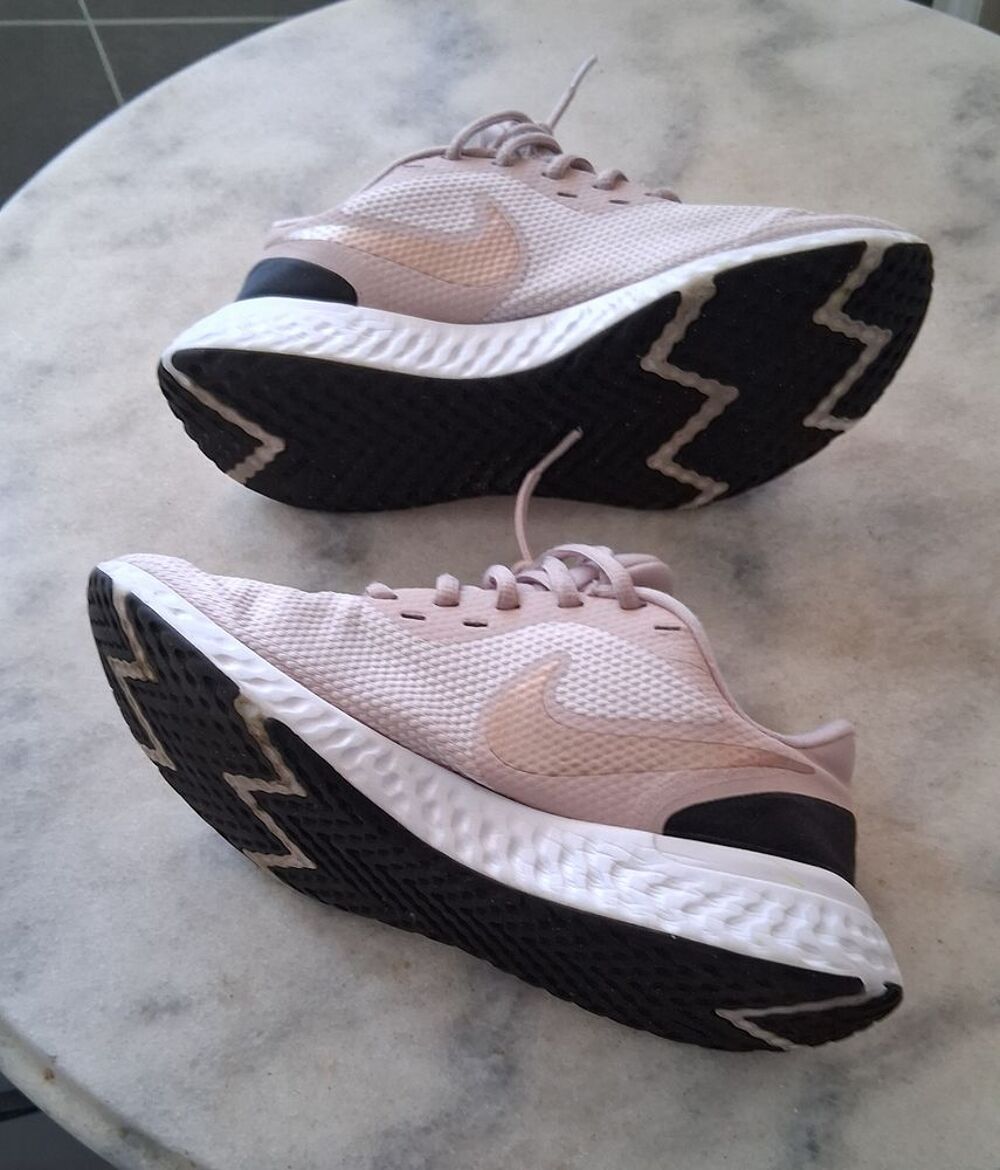 Basquet NIKE pour femme Chaussures
