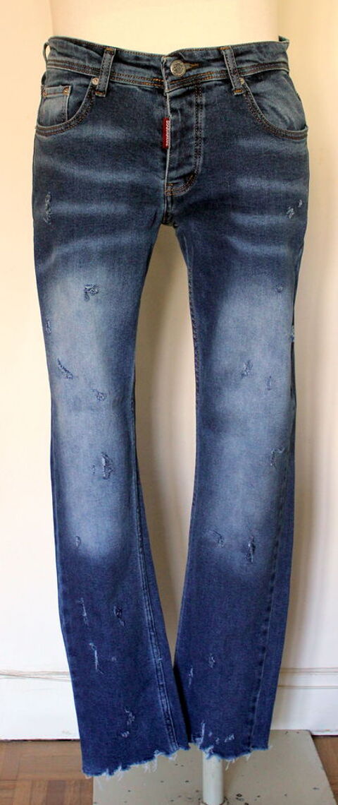 Pantalon jeans ICON DSQUARED2 
T.32. 120 Issy-les-Moulineaux (92)