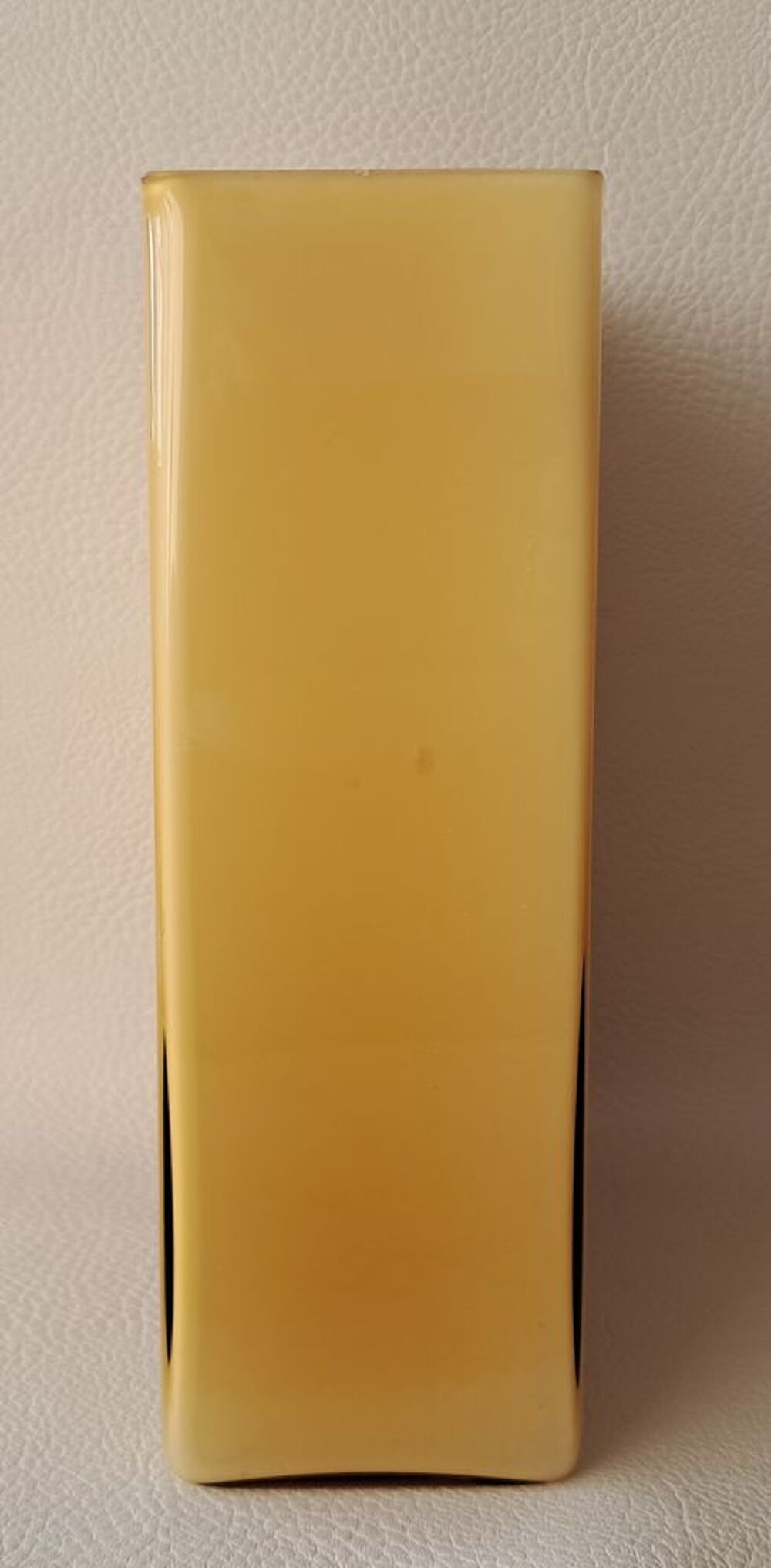 vase rectangulaire en verre couleur caramel &eacute;maill&eacute; blanc Décoration