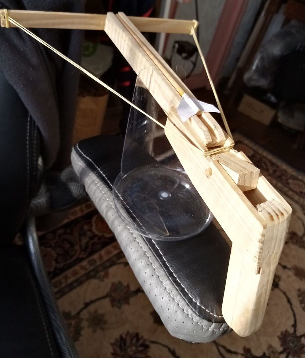 Jeu de fl&eacute;chettes pour salon, neuf
Jeux / jouets