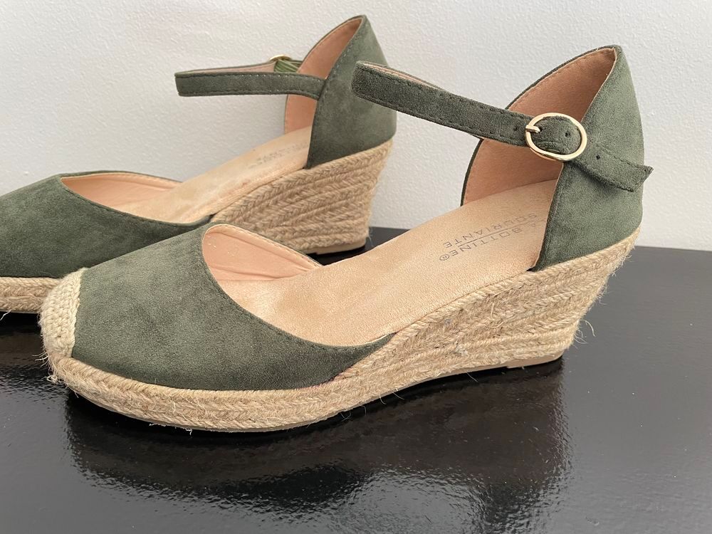 Sandales en daim vert Chaussures
