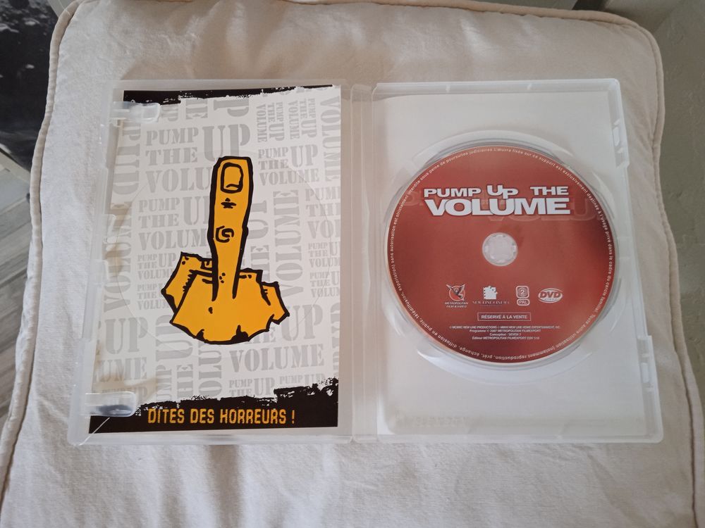 Saisissez le titre DVD Pump up 
The Volume
de votre objet. DVD et blu-ray