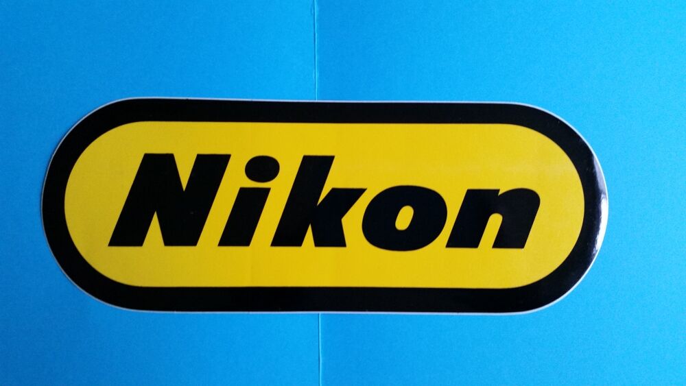 NIKON 