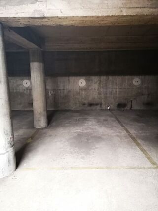  Parking / Garage  louer 9 m