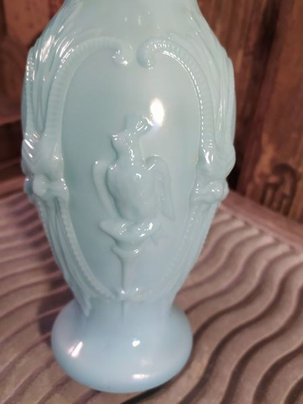 Vase Opaline de Saint-Louis Bleue XIX&egrave;me Décoration