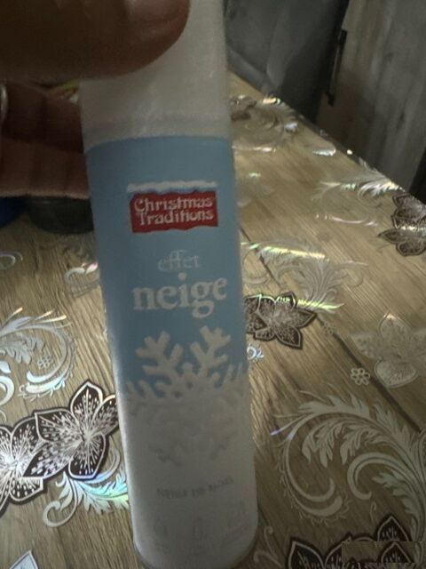 Bombe spray Neige de Noël 2 Beauchamp (95)