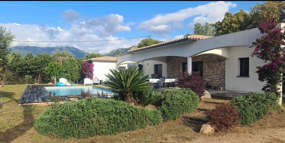   Villa 8 adultes 4 enfants maxi avec piscine Vacances  / Offres de location 