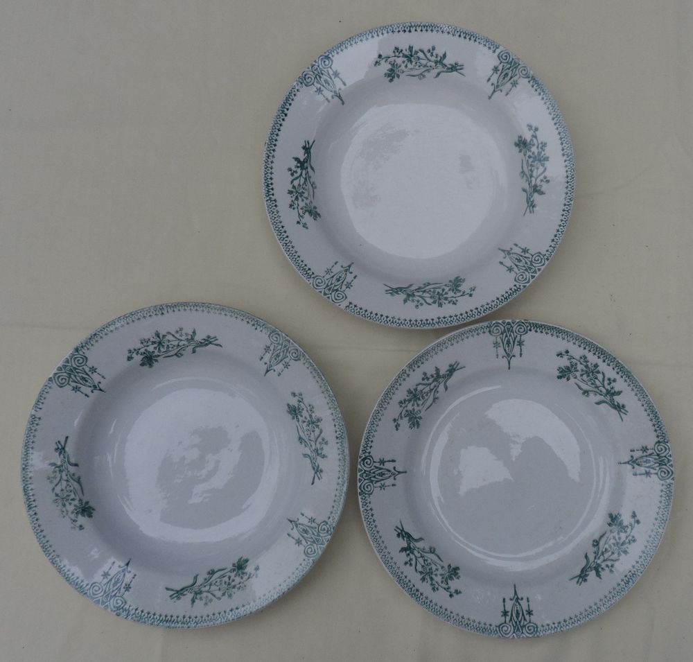 3 assiettes de Saint Amans en C&eacute;ramique France 2 + 1
Cuisine
