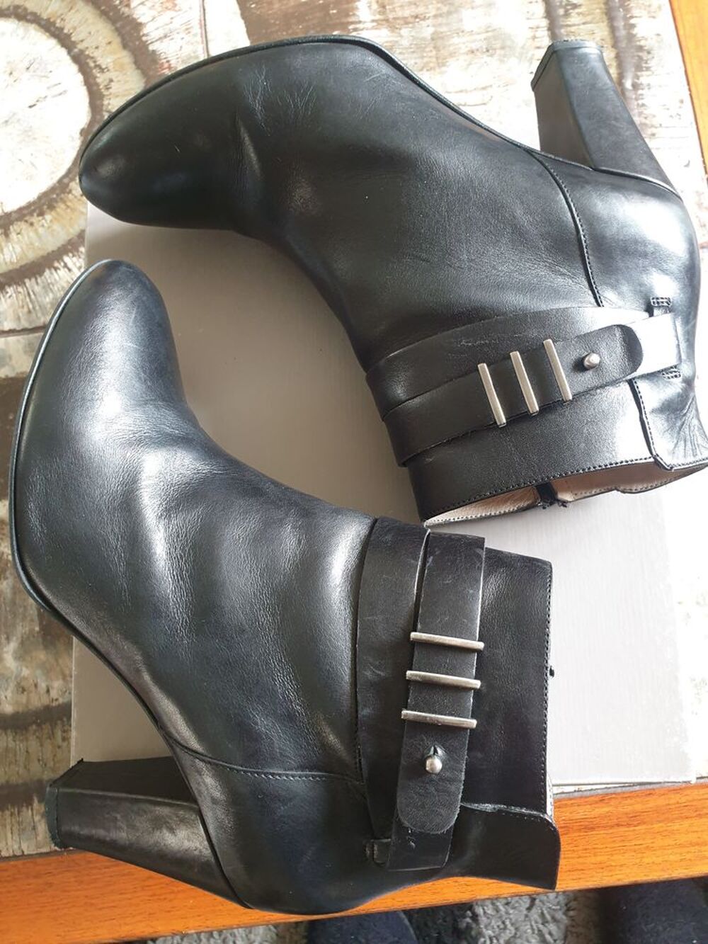 Boots San Marina en cuir lisse, T 39, talon 8 cm, TBEtat Chaussures