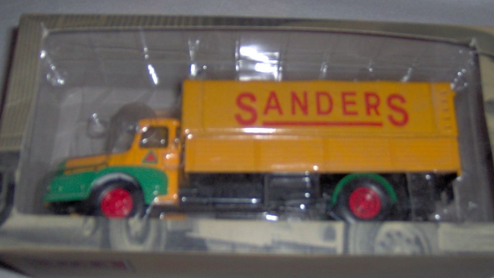 CAMION SANDERS mod&egrave;le r&eacute;duit 1/43&egrave;me (tr&eacute;s rare) 