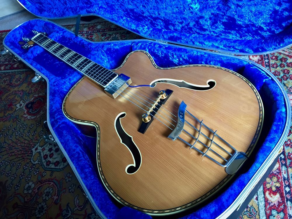 Guitare acoustique Hofner 463 de 1961 
Instruments de musique