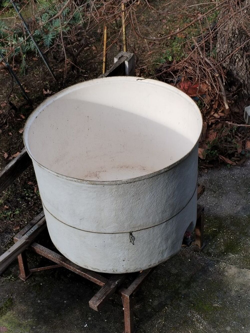 Mat&eacute;riel complet pour faire le vin Jardin