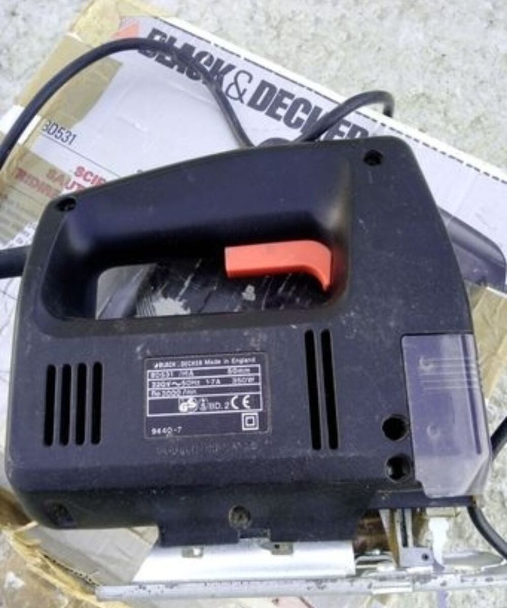 Scie sauteuse Black et Decker Bricolage