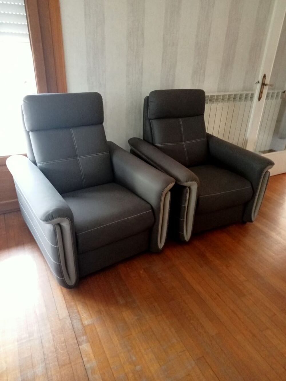Canap&eacute; 3 places + 2 fauteuils Meubles