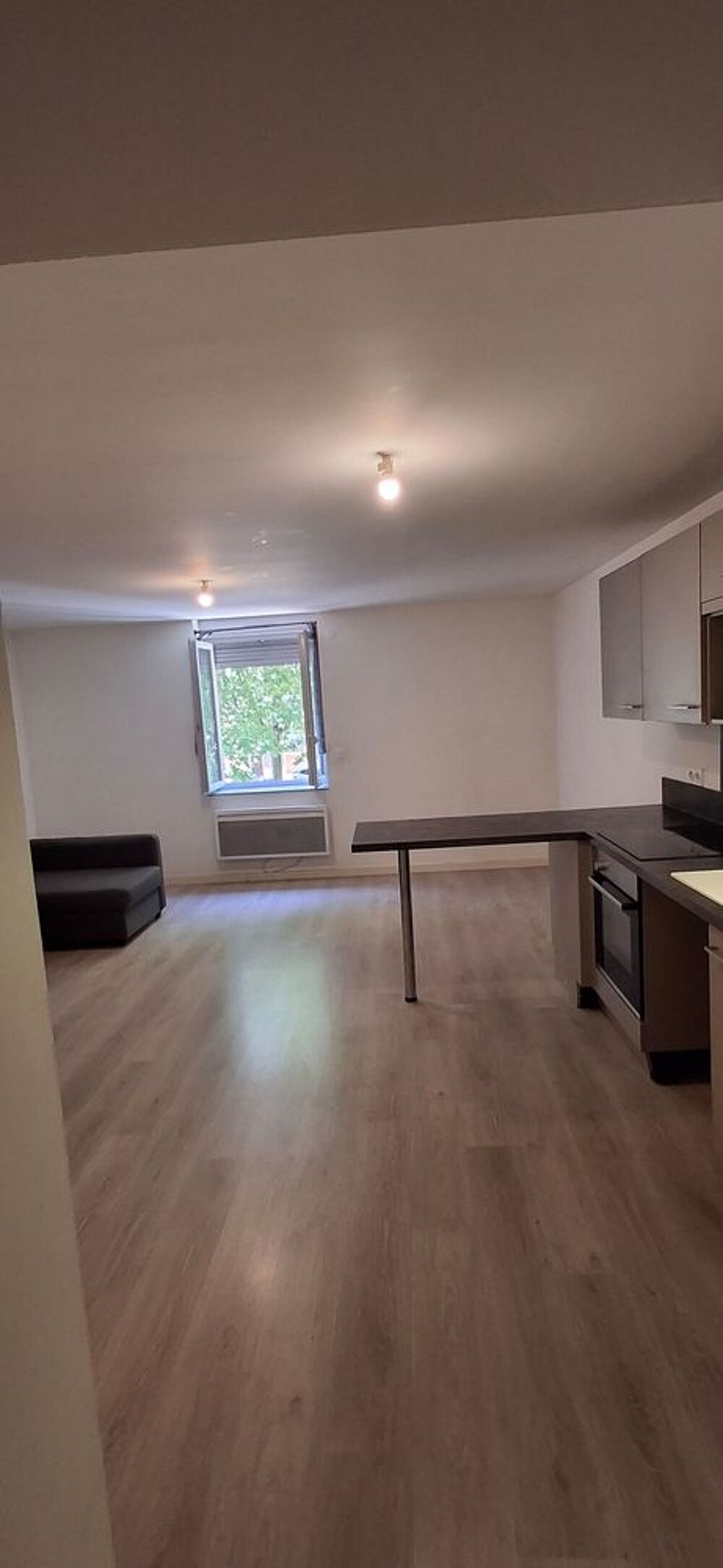 Location Appartement studio Villefranche s/s. 32 M² proche place Cl Bernard Villefranche-sur-saône