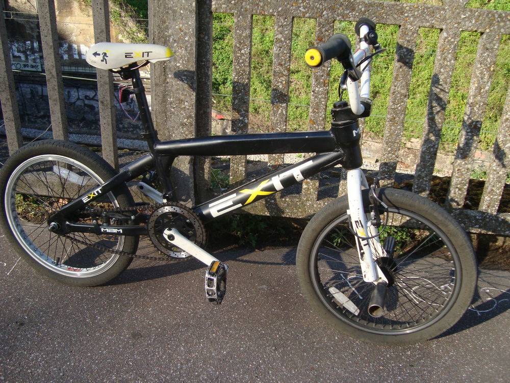 BMX de la marque MBM, s&eacute;rie Exit Vélos