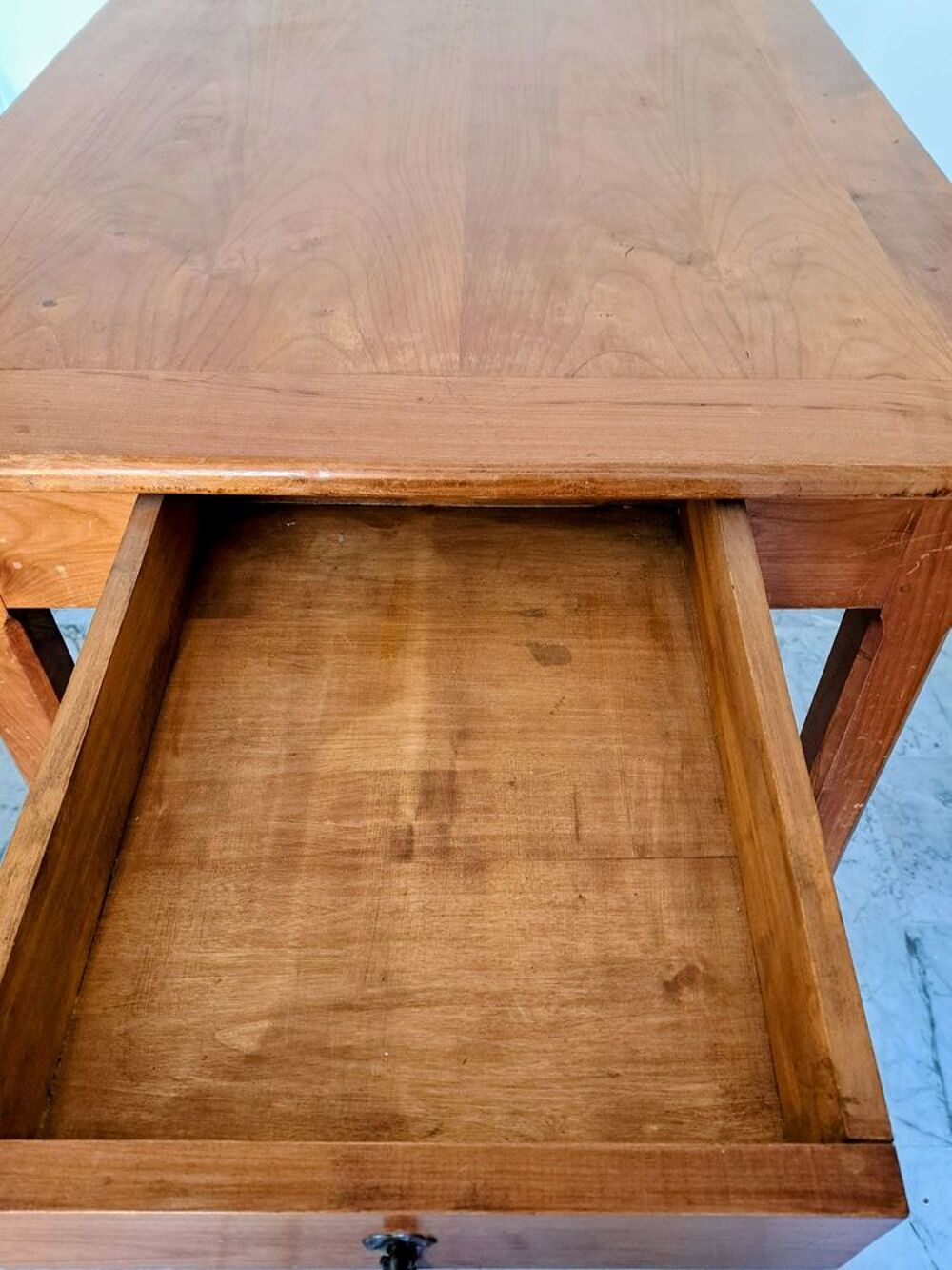 Table ancienne en merisir massif Meubles