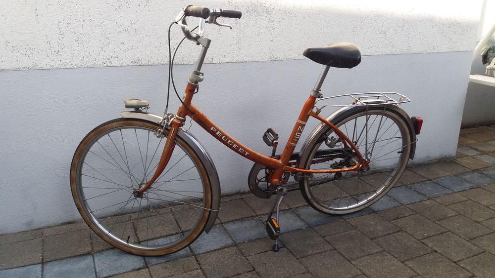 v&eacute;lo femme jeune ou adulte 24 p. marque peugeot bon &eacute;tat Vélos