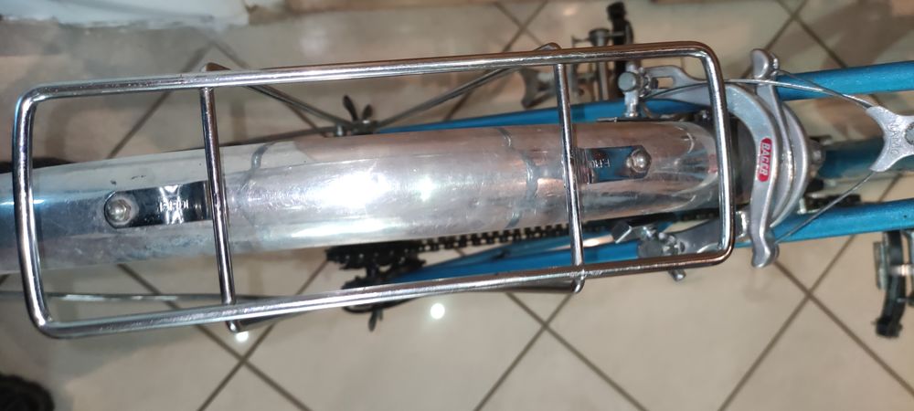 Rare Un v&eacute;lo de course YCENNA cadre acier bleu 57 cm. Tr&egrave;s b Vélos