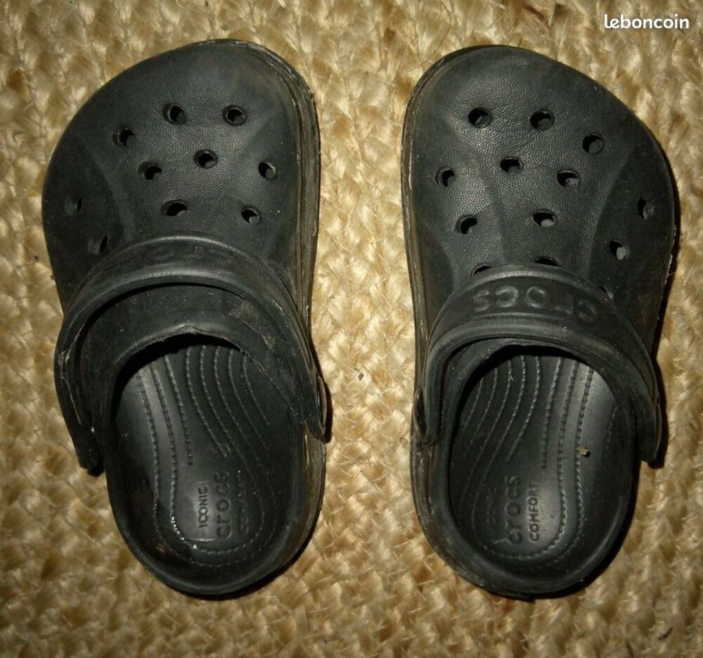 crocs taille 23 / 24 noir Chaussures
