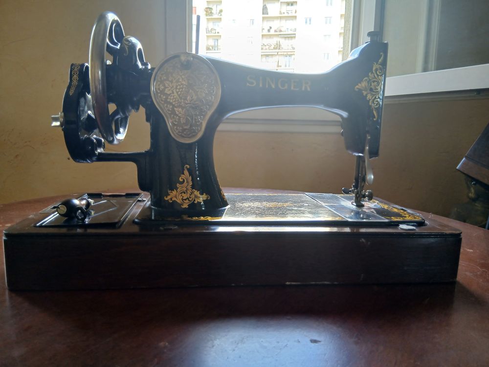 MACHINE A COUDRE SINGER Décoration