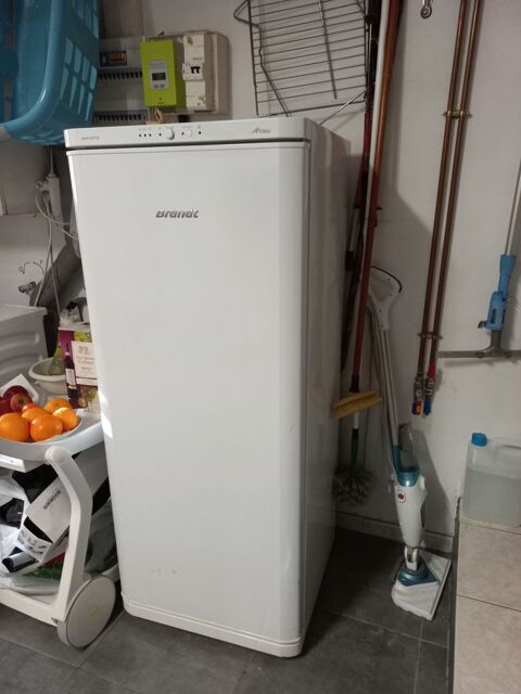 Cong�lateur tiroirs. 200 Frontignan (34)