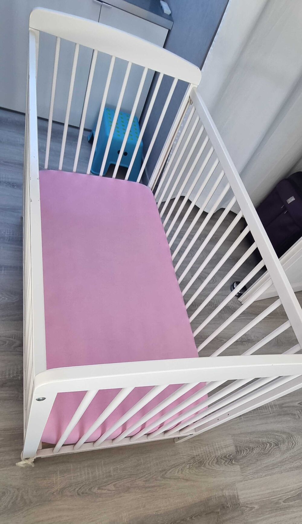 Lit &agrave; barreaux pour enfant 0 &agrave; 3 ans
Dim : 60/120 cm Meubles