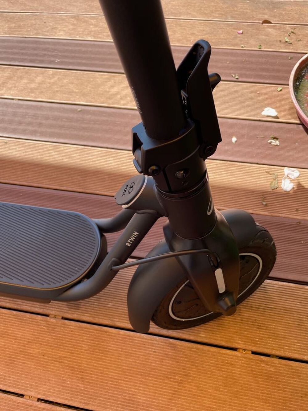 Trottinette &eacute;lectrique marque Decathlon MD 500 E Sports