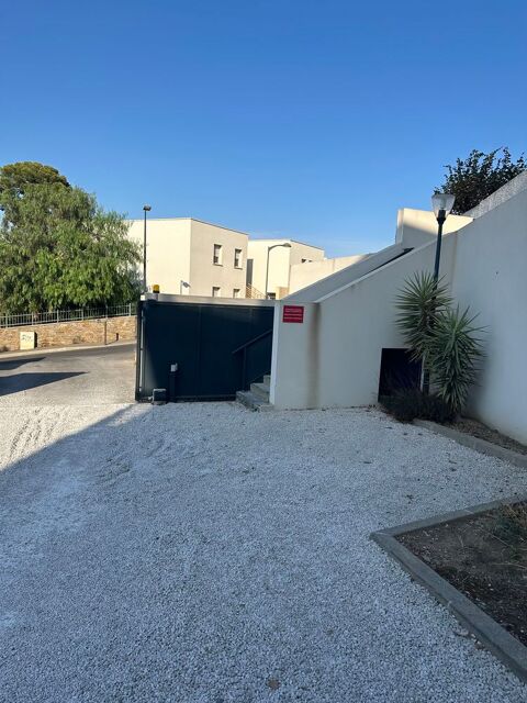  Parking / Garage � louer 2 m�