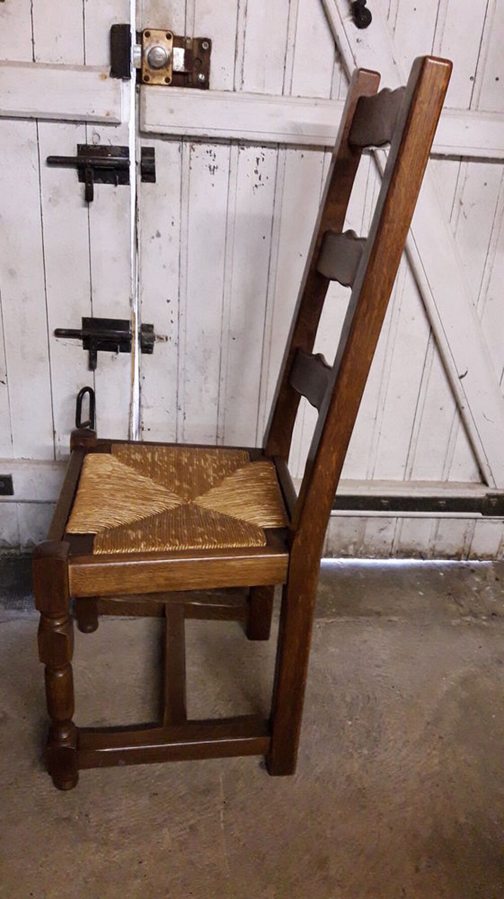 chaises paill&eacute;es Meubles