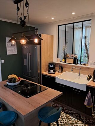  Maison  vendre 7 pices 240 m