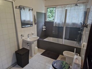  Appartement à louer 2 pièces 29 m² Fort-de-france