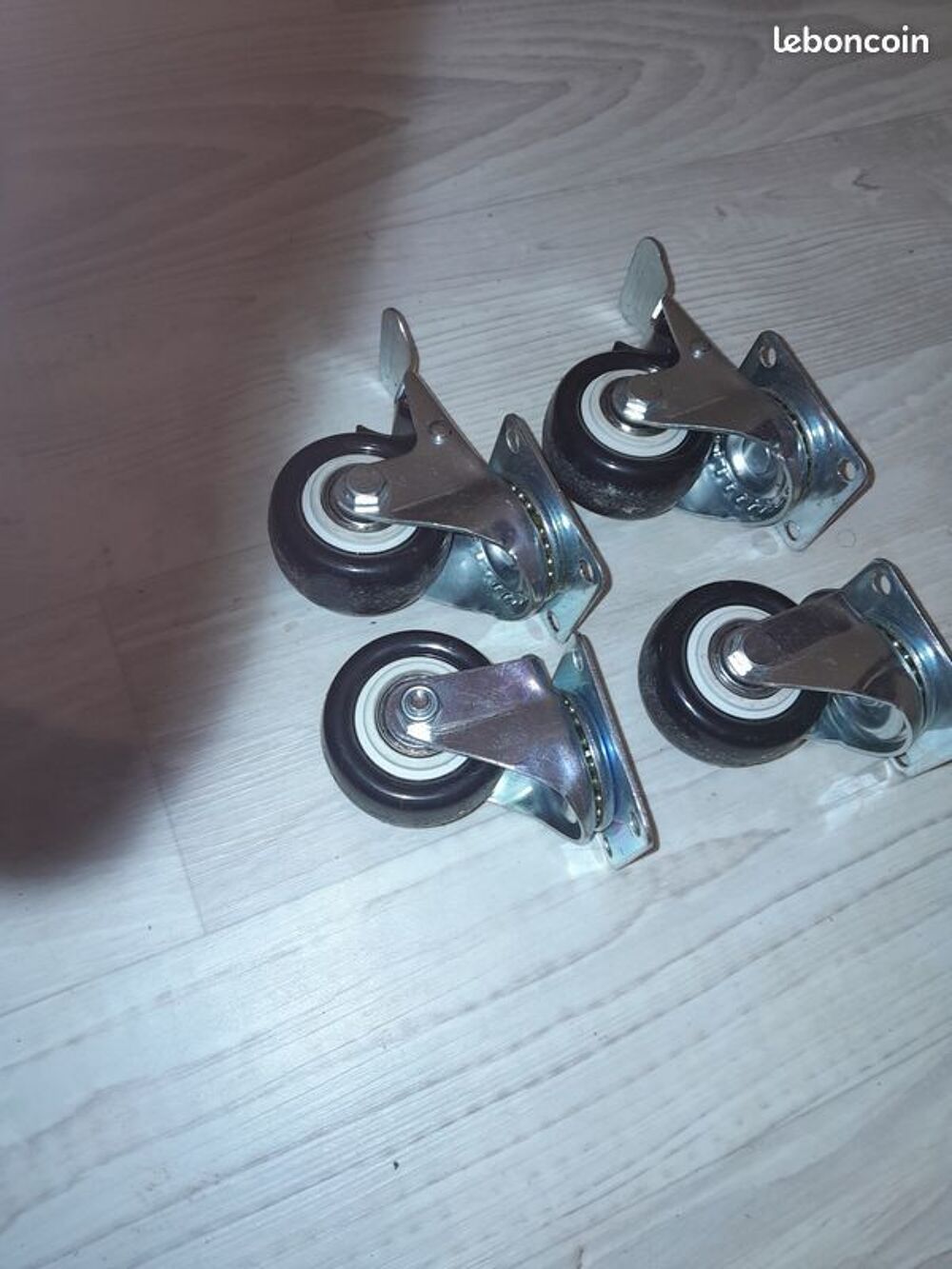 Ensemble 4 roulettes pivotante Bricolage