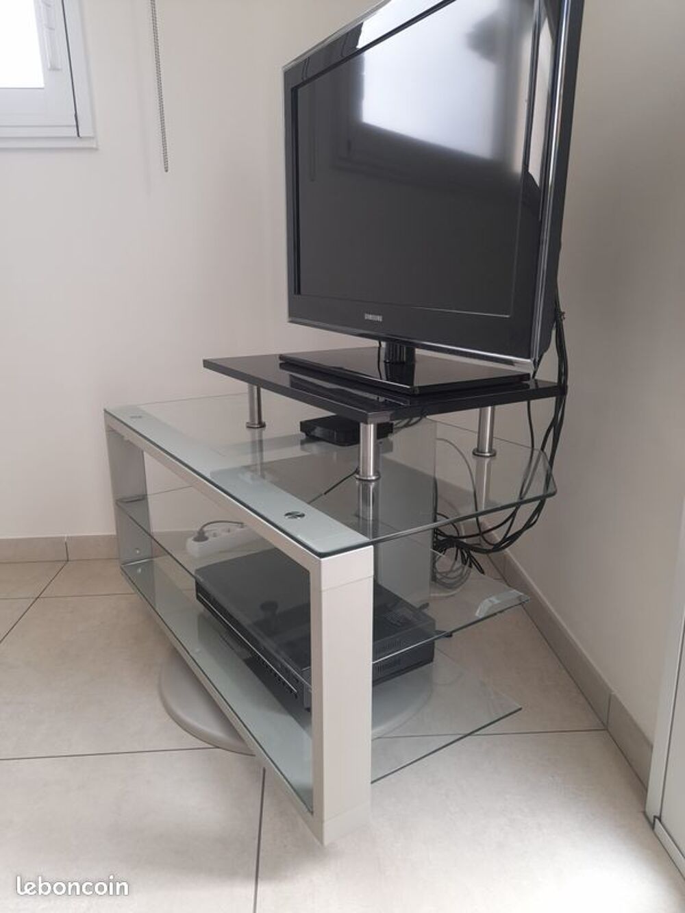 Table TV Photos/Video/TV