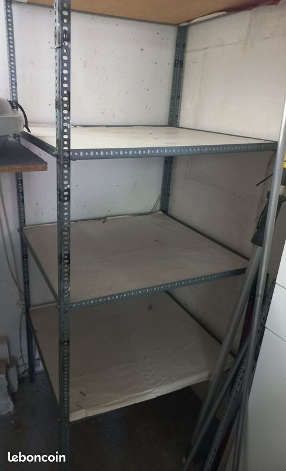 &Eacute;tag&egrave;re de garage Bricolage