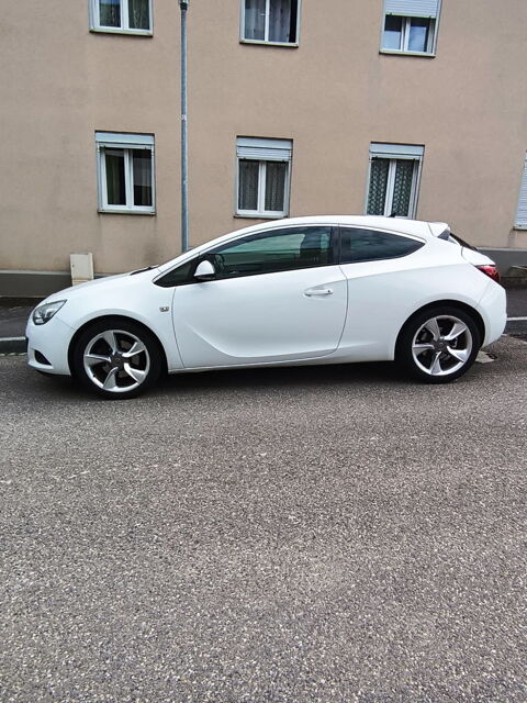 Opel astra GTC 1.7 CDTI 130 ch FAP Start/Stop Sport