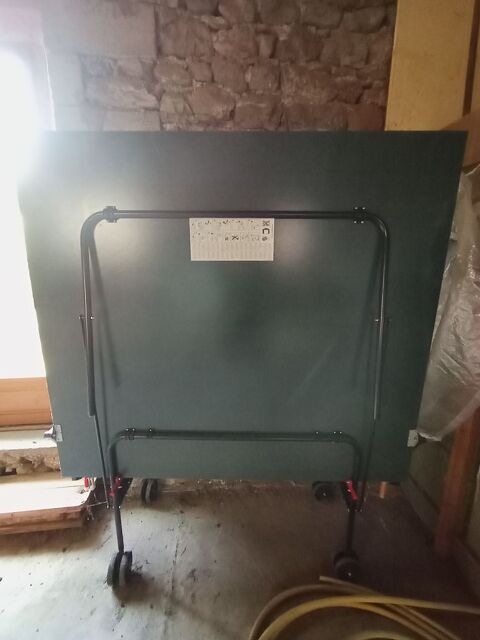 Grande table de ping pong sponeta tres peu servie 250 Montbrison (42)