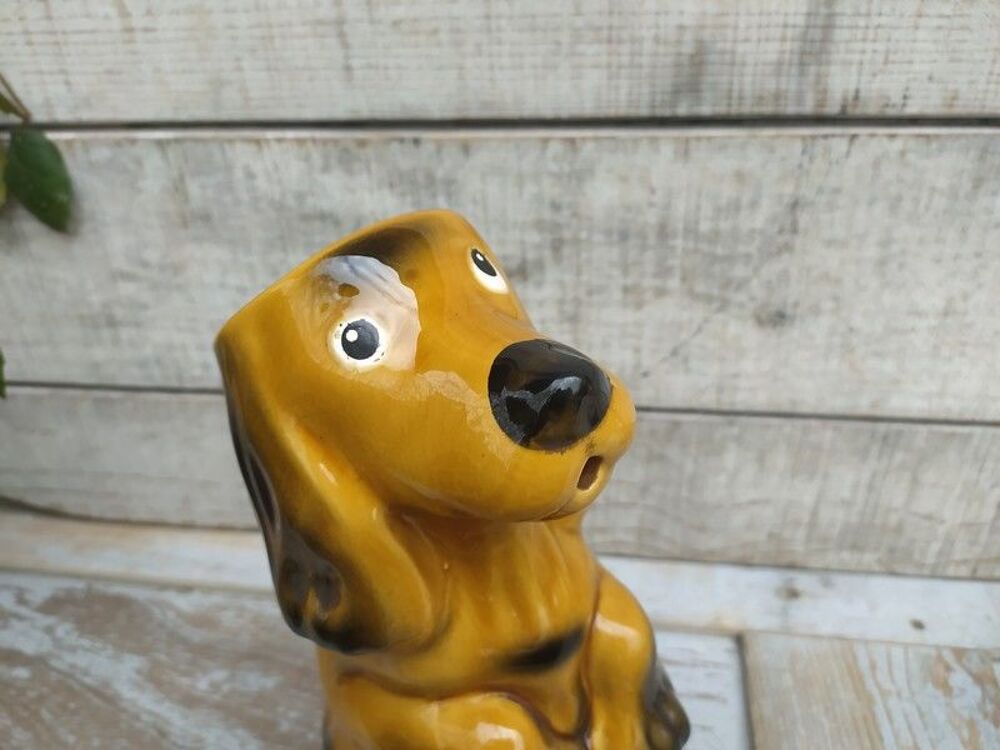 Pichet Chien Fa&iuml;ence Barbotine Vintage
Décoration
