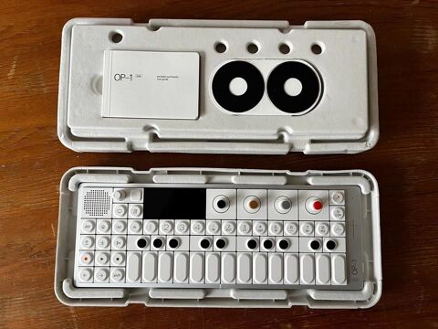 Terrain Teenage Engineering OP-1 1100 Pamiers (09)