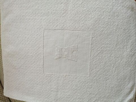 Lot 2 serviettes d'invit la Tour d'argent 10 Chteauroux (36)
