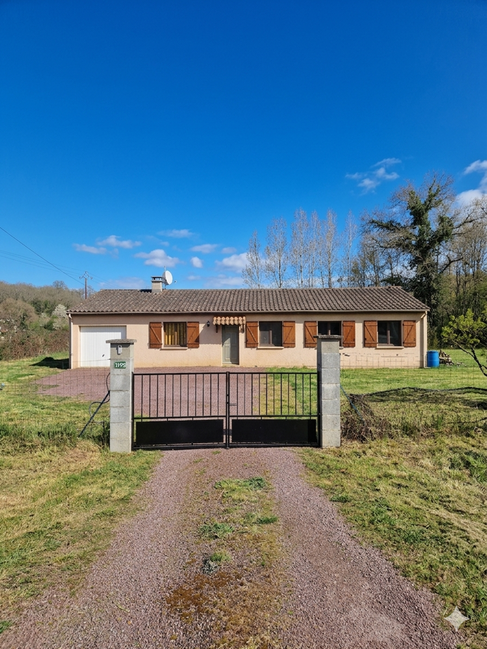Maison 6 pièces 110 m² · à Saint-Pardoux-la-Rivière · 110 m² · 259 000 €