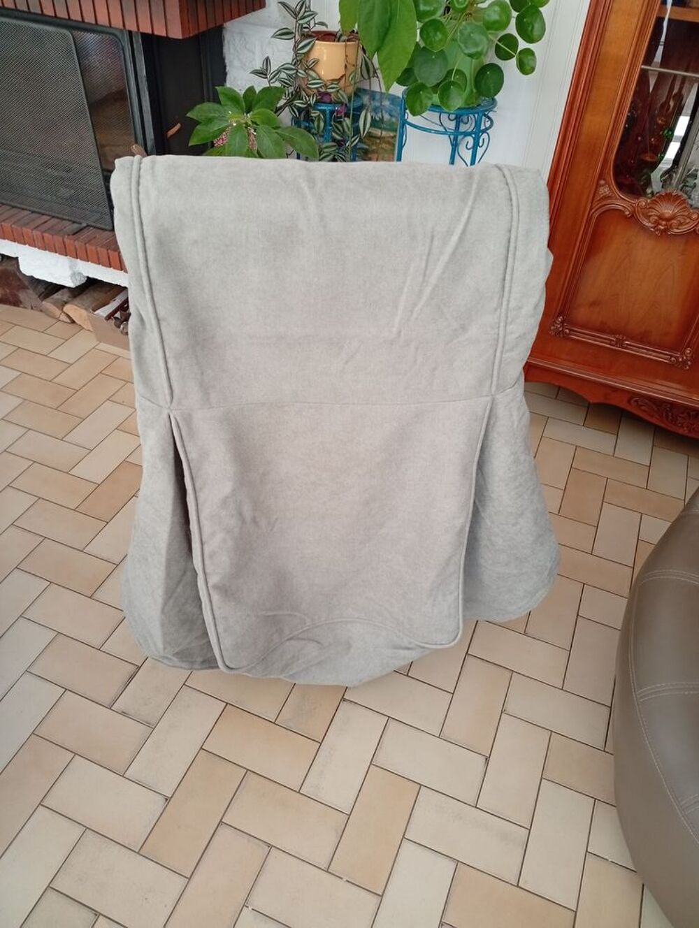 Fauteuil sur roulette s&eacute;curis&eacute; Meubles
