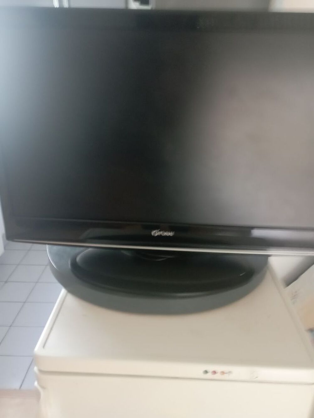 T&eacute;l&eacute;vision funai 32 pouces Photos/Video/TV