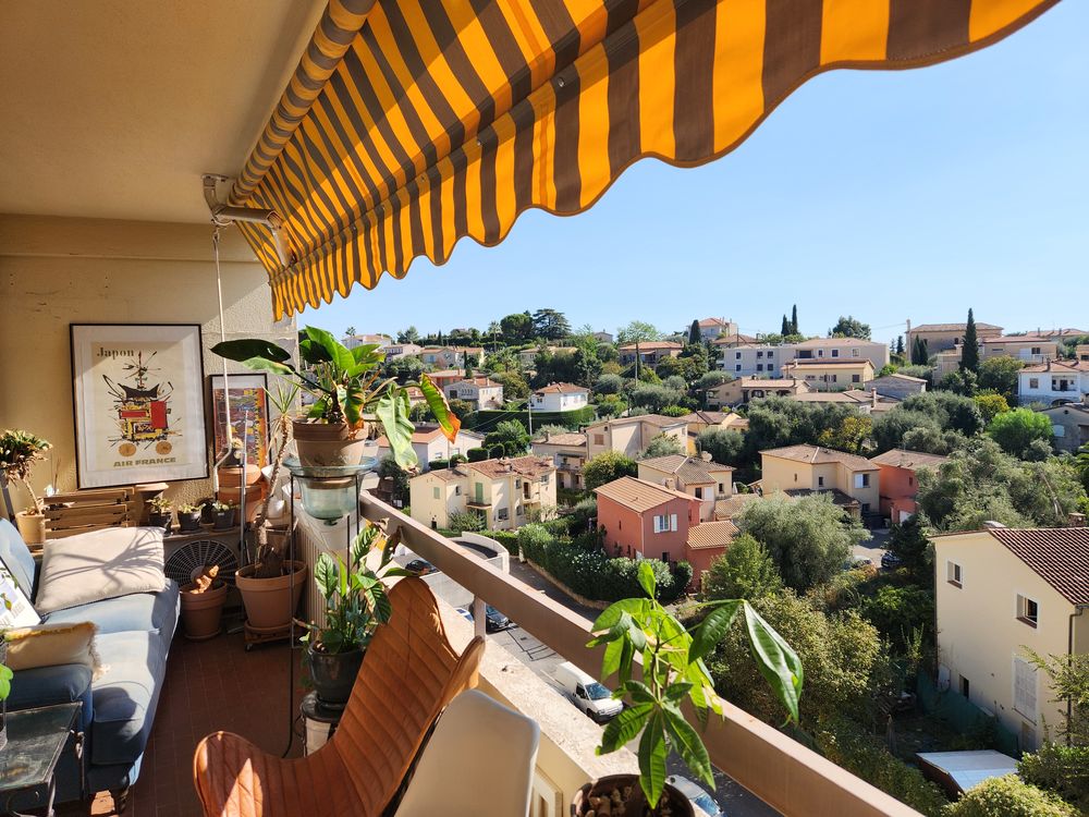 Vente Appartement Appartement 2 Pièces au calme avec terrasse, cave et parking Vence