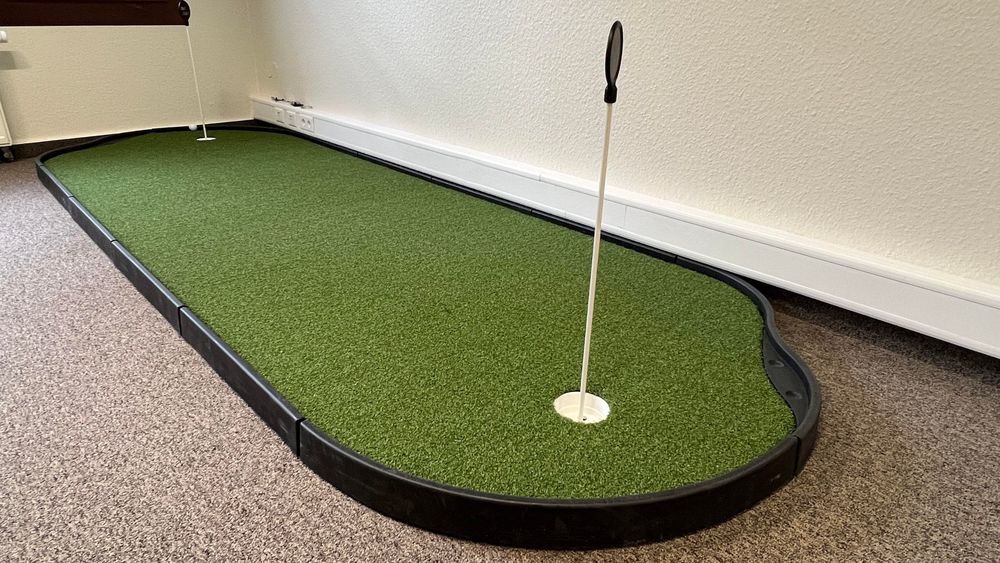 Putting Green Tour Links -
Sports