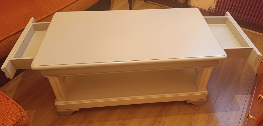 TABLE DE SALON BOIS MASSIF CUSTOMISEE
Meubles